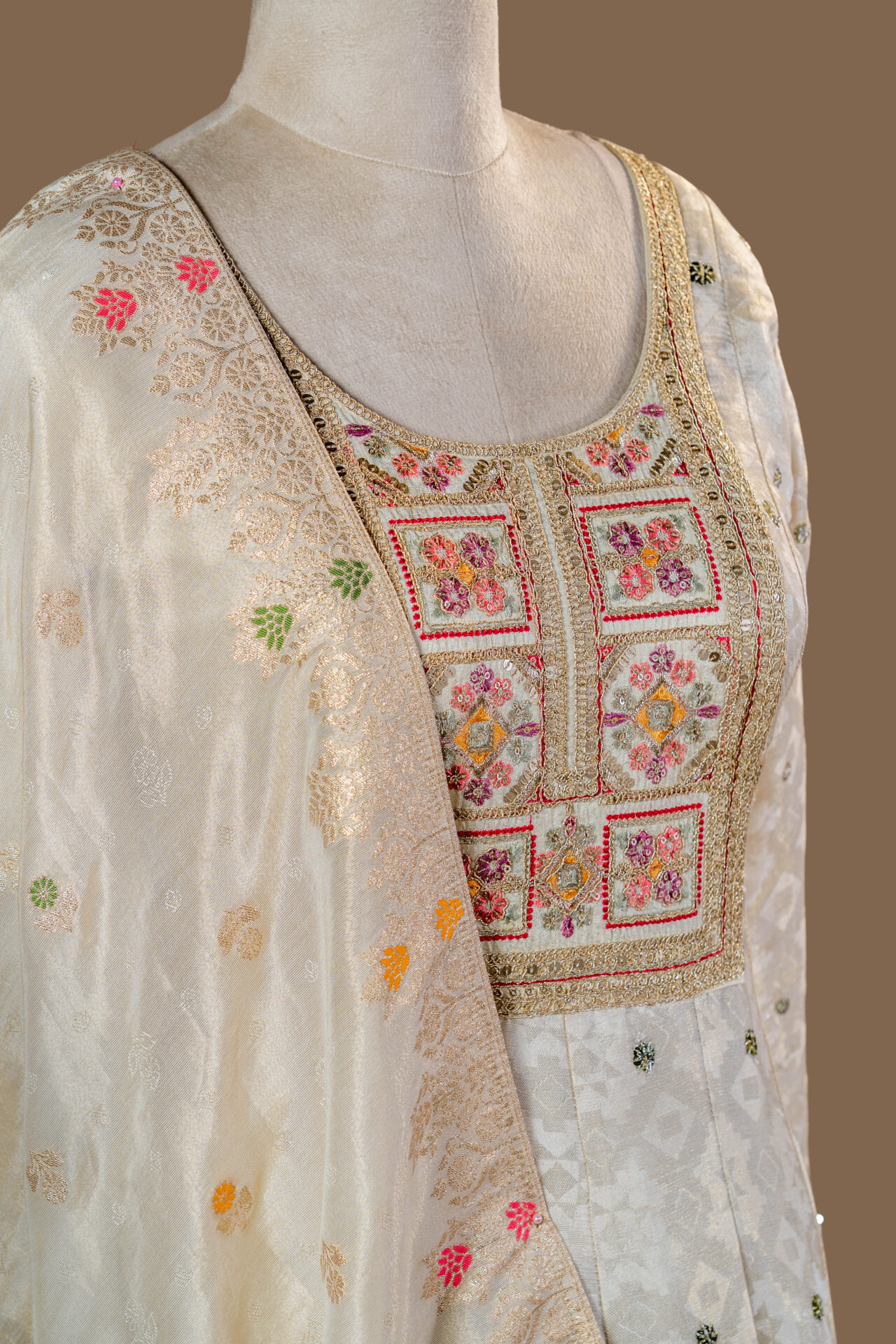 Off-White Festive Ensemble with Embroidered Yoke. - Image 2